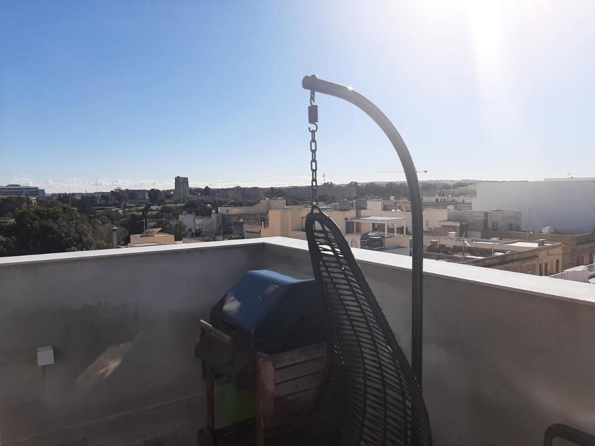 Appartement Town Pent House à Ħal Ħal Luqa Extérieur photo