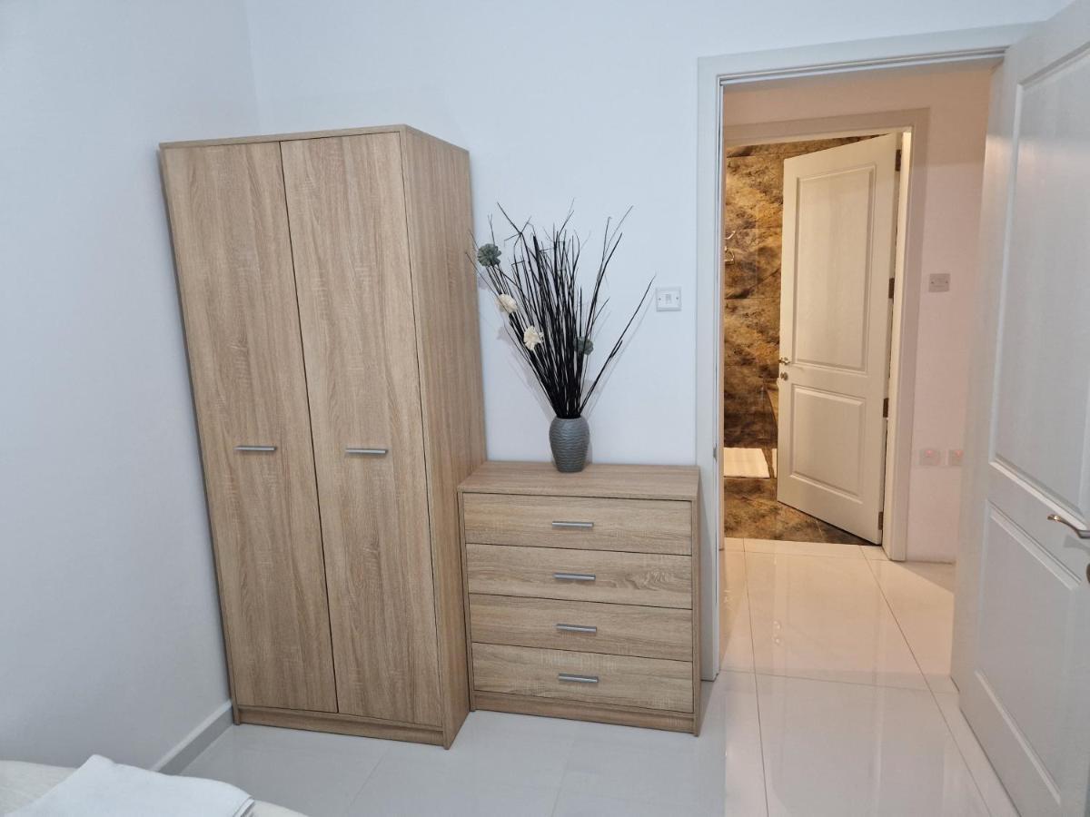 Appartement Town Pent House à Ħal Ħal Luqa Extérieur photo